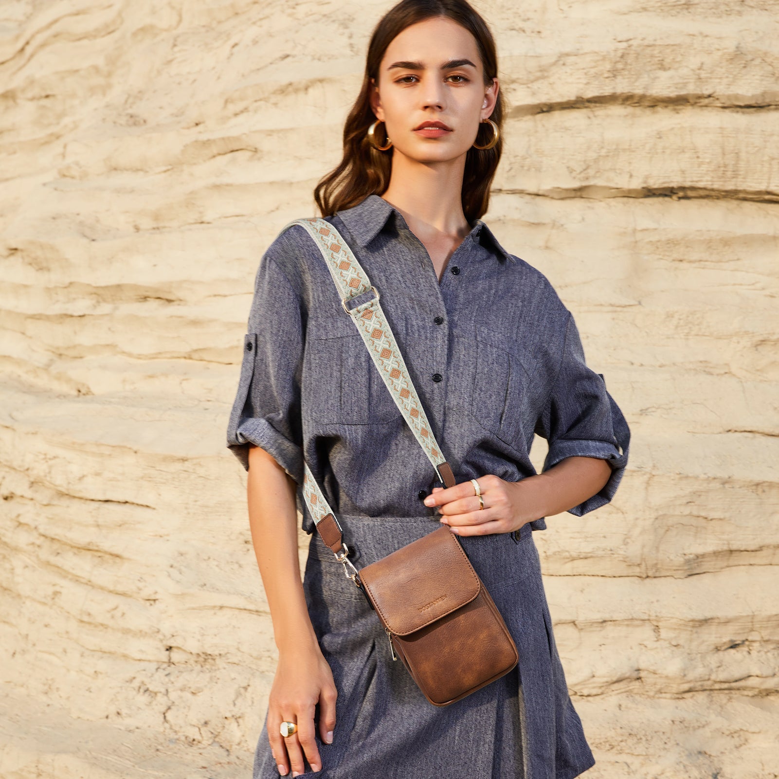 Phone Crossbody Bag – Diamond Pattern Strap