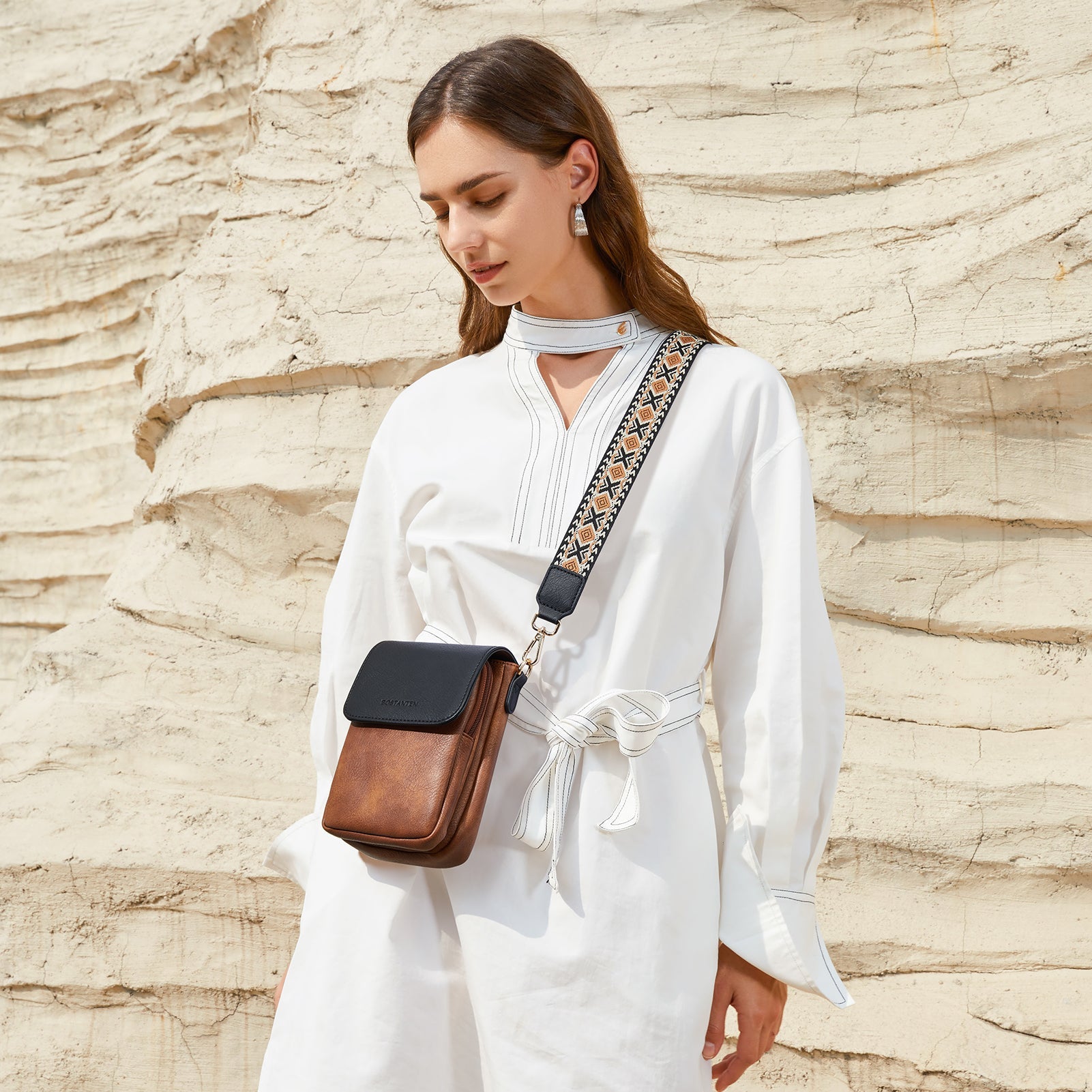 Phone Crossbody Bag – Diamond Pattern Strap