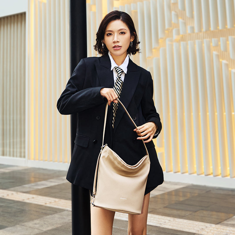 [Emblem bag] BOSTANTEN Fashion For Women's Unique Design Crossbody Bag Sling Bag