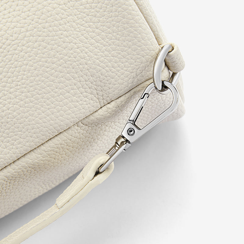 [Emblem bag] BOSTANTEN Fashion For Women's Unique Design Crossbody Bag Sling Bag