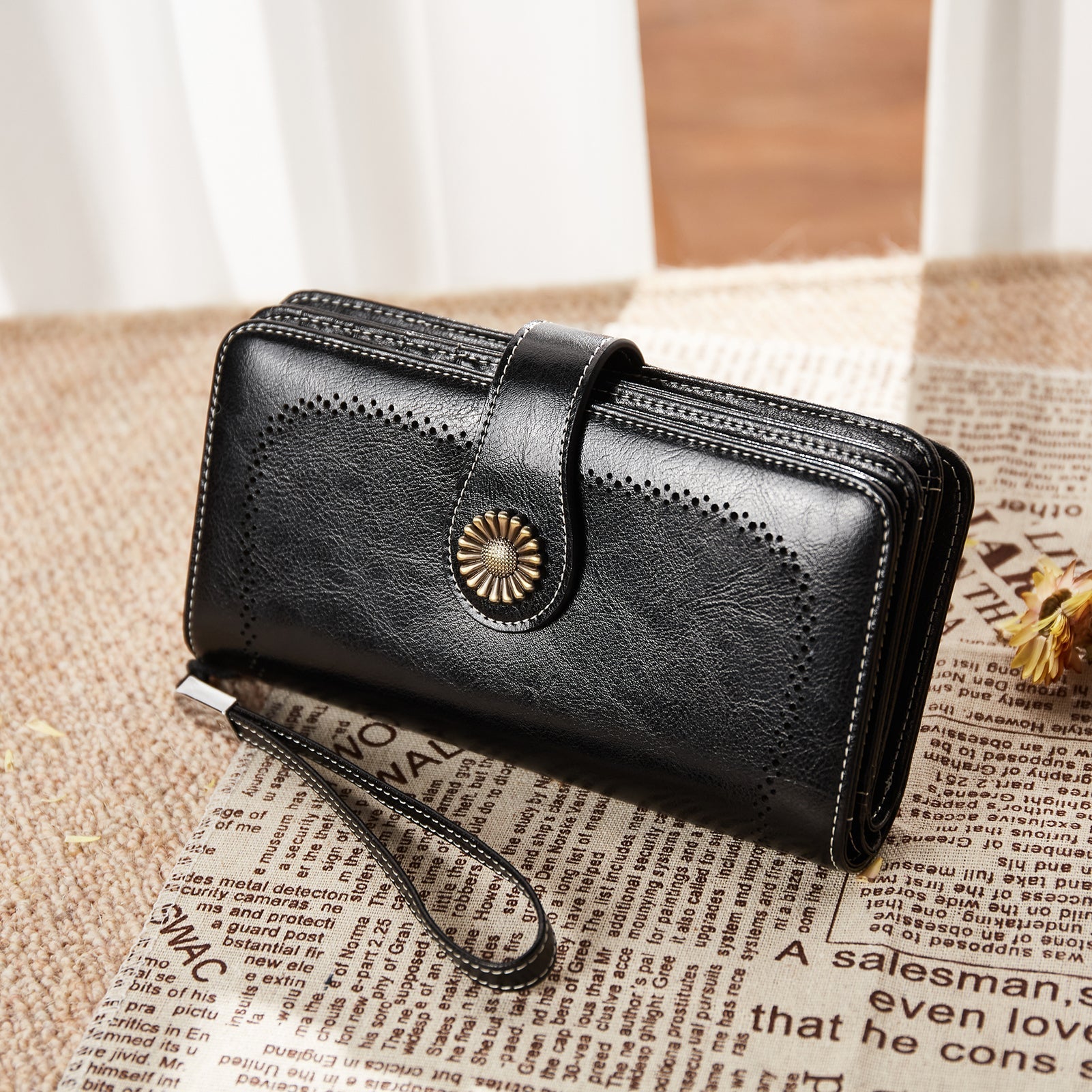 Lomy Leather Wallet For Women With Wristlet - Black