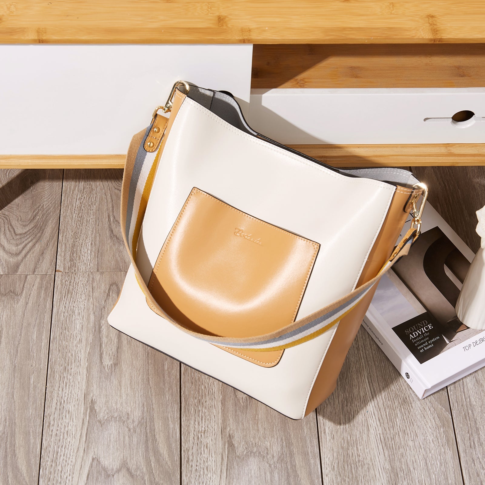 Lotty Luxurious Women's Leather Hobo Handbag - Handcrafted with Attention to Detail